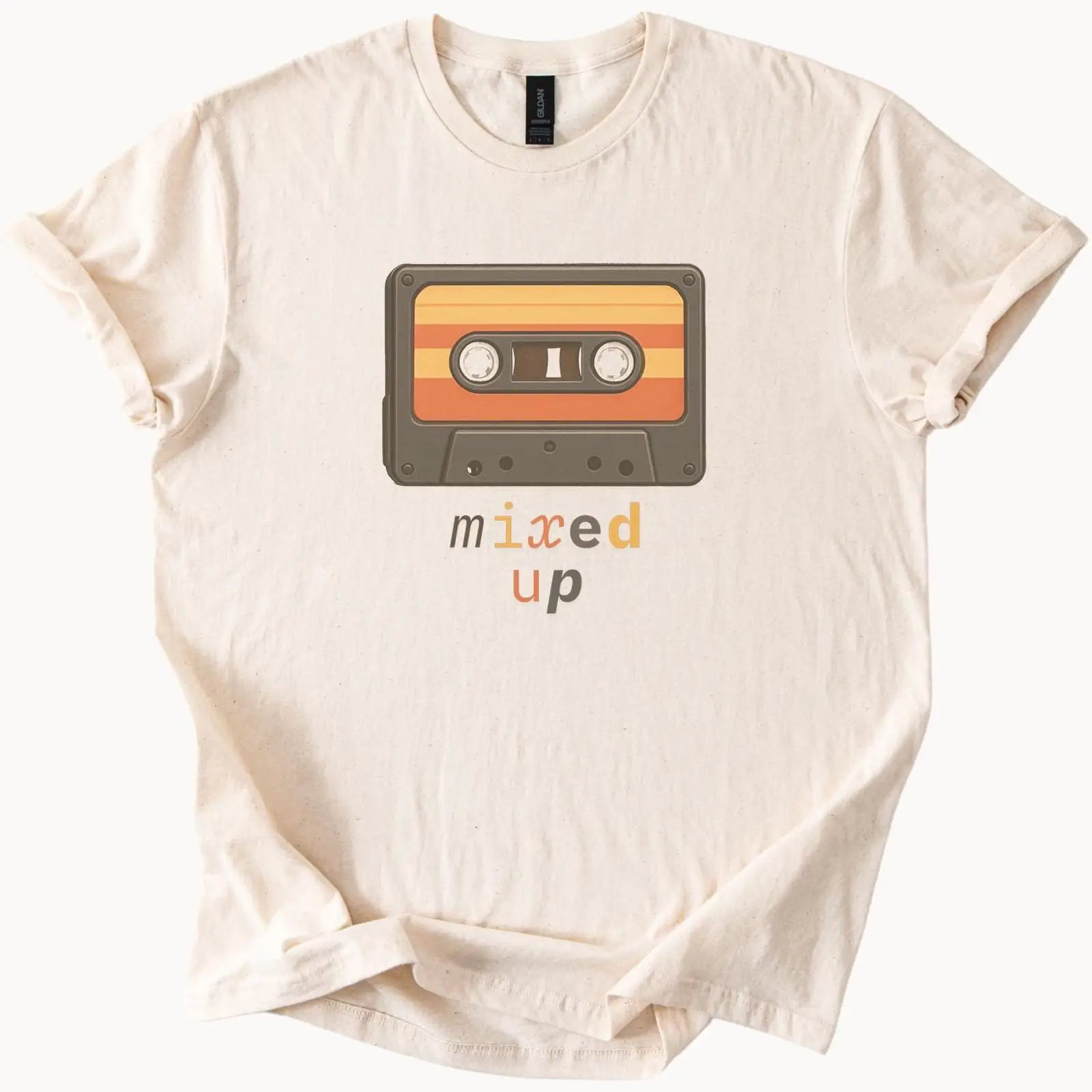 Audio Vibes Music - Kaset Bant Karışık Desenli Tişört Retro